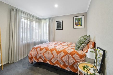 Photo of property in 16 Chestnut Close, Kelvin Grove, Palmerston North, 4414