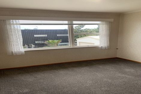 Photo of property in 43 Mason Street, New Lynn, Auckland, 0600