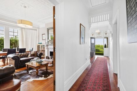 Photo of property in 23 Moana Road, Kelburn, Wellington, 6012