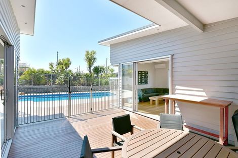 Photo of property in 38 Manhattan Rise, Orewa, 0931