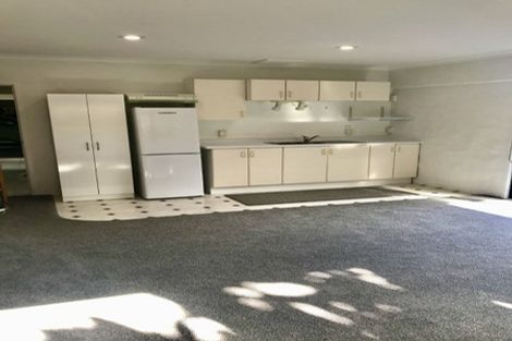 Photo of property in 6 Ferntree Terrace, West Harbour, Auckland, 0618