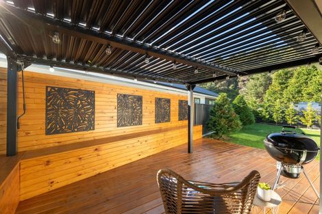 Photo of property in 15 Salisbury Crescent, Wallaceville, Upper Hutt, 5018