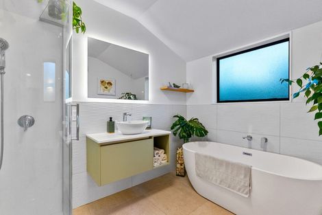 Photo of property in 43 Braemar Road, Rothesay Bay, Auckland, 0630