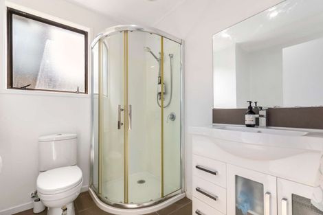 Photo of property in 80 Sunvue Road, Glen Eden, Auckland, 0602