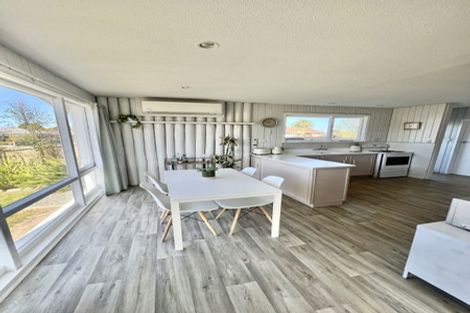 Photo of property in 37 Kathleen Crescent, Hornby, Christchurch, 8042