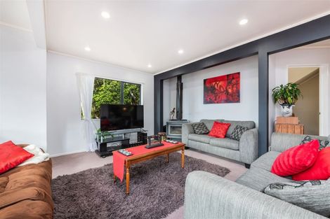 Photo of property in 30 Wood Bay Road, Titirangi, Auckland, 0604