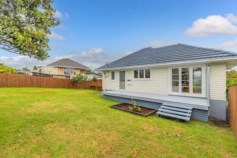 Photo of property in 13 Glen Marine Parade, Glendene, Auckland, 0602