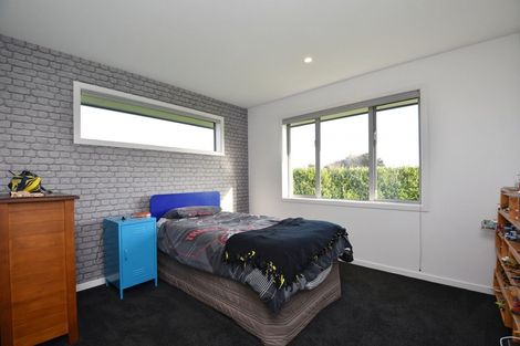 Photo of property in 361 Oreti Road, Otatara, Invercargill, 9879