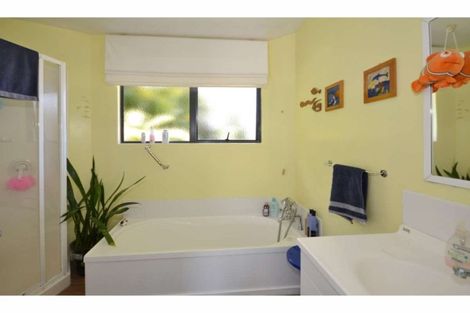 Photo of property in 25 Paretu Drive, Kerikeri, 0294