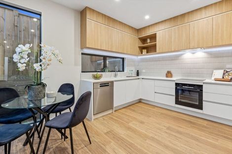 Photo of property in 33d Stanley Avenue, Milford, Auckland, 0620