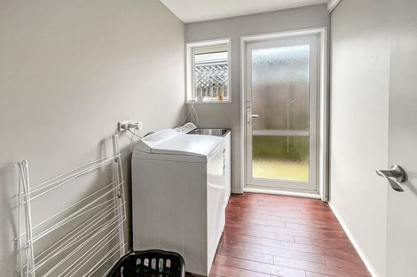 Photo of property in 9 Field Terrace, Upper Riccarton, Christchurch, 8041