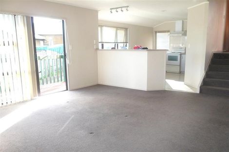Photo of property in 23 Miriam Corban Heights, Henderson, Auckland, 0612