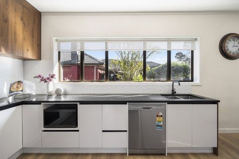 Photo of property in 35 Freyberg Avenue, Papatoetoe, Auckland, 2104