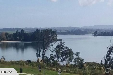 Photo of property in 59 Tahuna Minhinnick Drive, Glenbrook, 2681