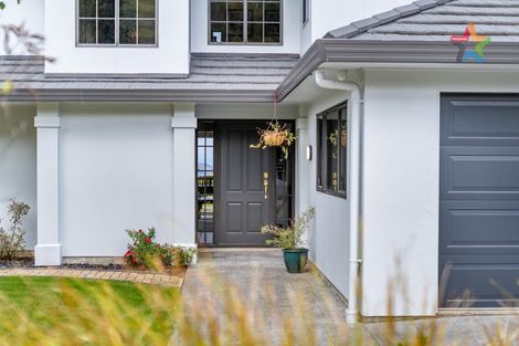 Photo of property in 9 Oceanview Terrace, Tirohanga, Lower Hutt, 5010