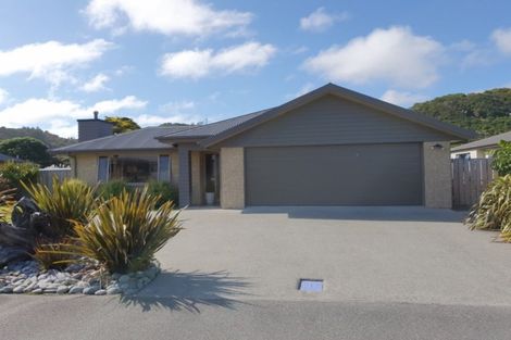 Photo of property in 28 Karoro Place, Karoro, Greymouth, 7805