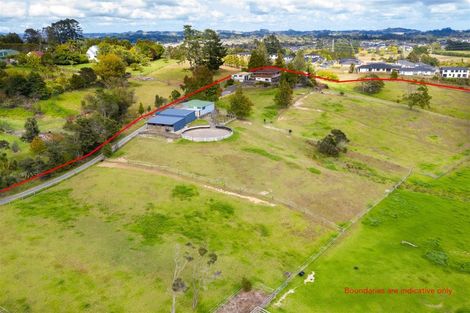 Photo of property in 58 Burns Lane, Kumeu, 0892