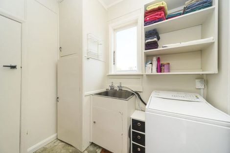 Photo of property in 95 Churchill Avenue, Hokowhitu, Palmerston North, 4410