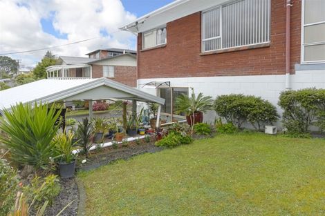 Photo of property in 1/20 Merchant Avenue, Te Atatu South, Auckland, 0610