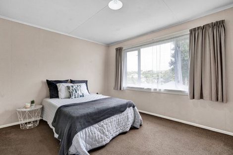 Photo of property in 17 Rainsford Street, Moturoa, New Plymouth, 4310