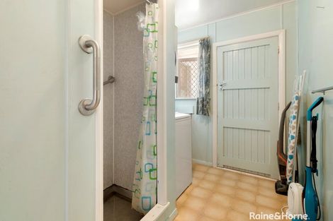 Photo of property in 19 Oxford Street, Martinborough, 5711