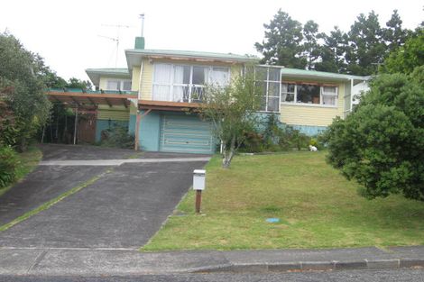 Photo of property in 14 Wykeham Place, Glenfield, Auckland, 0629