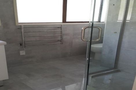 Photo of property in 82 Powrie Street, Glenfield, Auckland, 0629