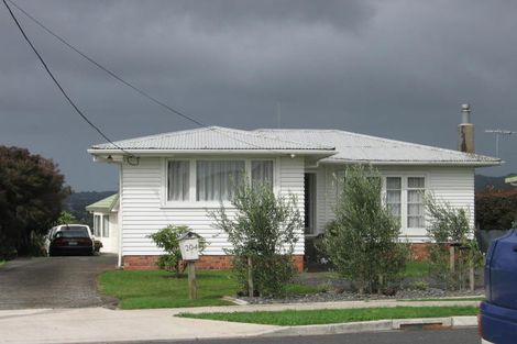 Photo of property in 1/204 Sturges Road, Henderson, Auckland, 0612