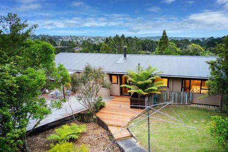 Photo of property in 98 Daffodil Street, Titirangi, Auckland, 0604