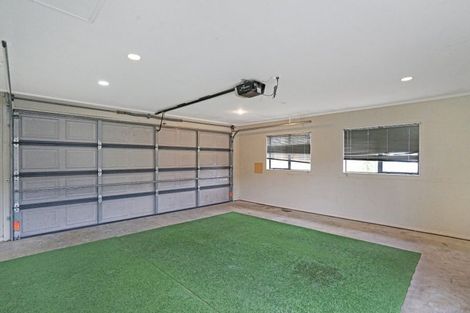 Photo of property in 33 Fergy Crescent, Wattle Downs, Auckland, 2103