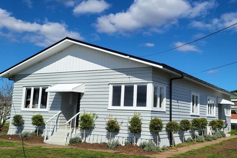 Photo of property in 246 Hepburn Road, Glendene, Auckland, 0602