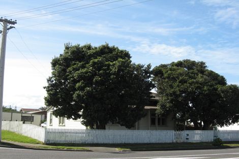 Photo of property in 18 Cornfoot Street, Castlecliff, Whanganui, 4501