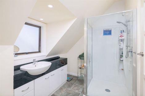 Photo of property in 8a Ringwood Place, Avonhead, Christchurch, 8042