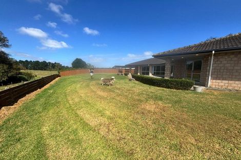 Photo of property in 27 Williams Road, Glenbrook, Waiuku, 2681