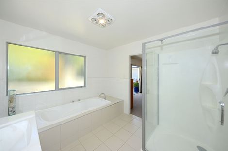 Photo of property in 497 Avonhead Road, Avonhead, Christchurch, 8042