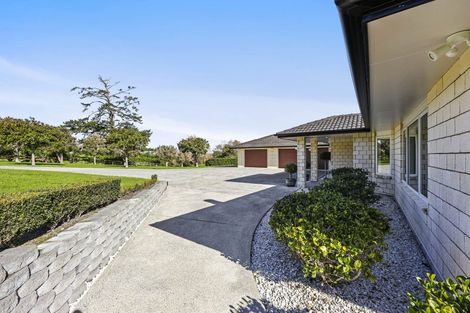 Photo of property in 289 Old North Road, Kumeu, 0892