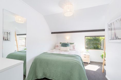 Photo of property in 11 Johnswood Grove, Clouston Park, Upper Hutt, 5018