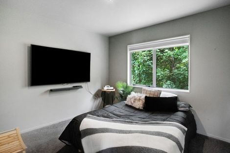 Photo of property in 5a Collingwood Road, Waiuku, 2123