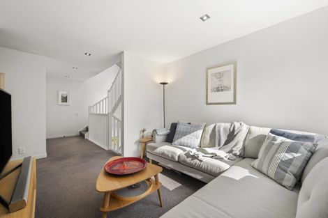 Photo of property in 1/3 Severn Street, Island Bay, Wellington, 6023