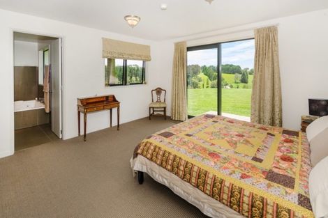 Photo of property in 480 Creightons Road, Clevedon, Papakura, 2582