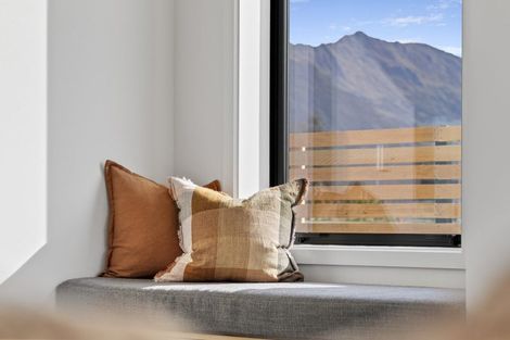 Photo of property in 11 Stoneleigh Drive, Wanaka, 9305