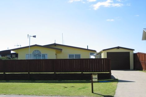 Photo of property in 227a Harbour Road, Ohope, 3121