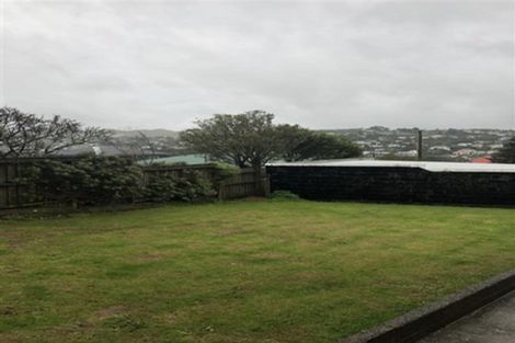 Photo of property in 124 Helston Road, Paparangi, Wellington, 6037