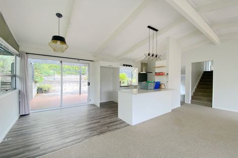 Photo of property in 74 Peach Road, Glenfield, Auckland, 0629