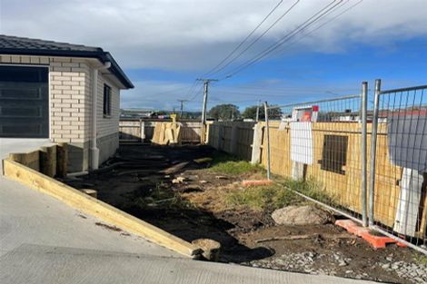 Photo of property in 2 Greenhaven Avenue, Papakura, 2113
