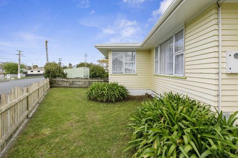 Photo of property in 7 Benge Crescent, Clouston Park, Upper Hutt, 5018