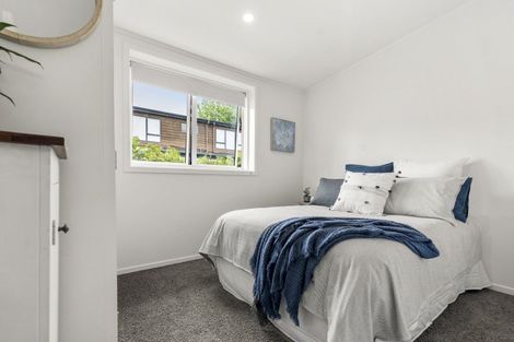 Photo of property in 2/6 North Avenue, Narrow Neck, Auckland, 0624