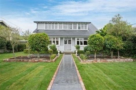 Photo of property in 33 Kotare Street, Fendalton, Christchurch, 8041