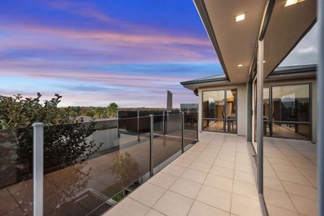 Photo of property in 38 Magellan Rise, Flagstaff, Hamilton, 3210