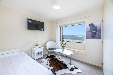 Photo of property in 12 Greville Road, Pinehill, Auckland, 0632